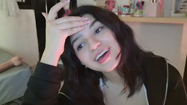 Snapshot of eva_sin18 chatting on June 8, 1:28 am eva sin18 online show from June 8, 1:28 am