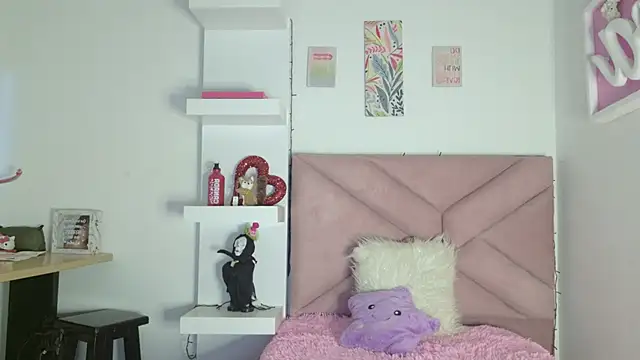 eva sin18 online show from March 24, 11:05 pm