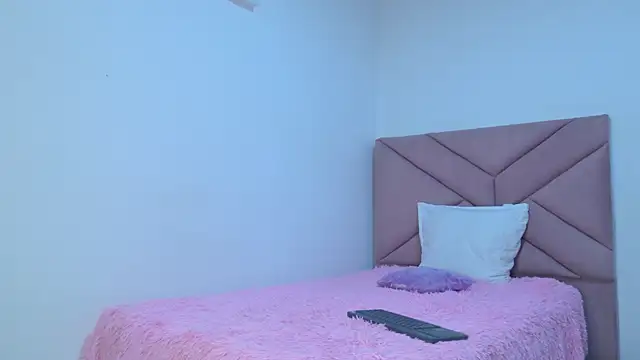 eva sin18 online show from May 7, 11:19 pm