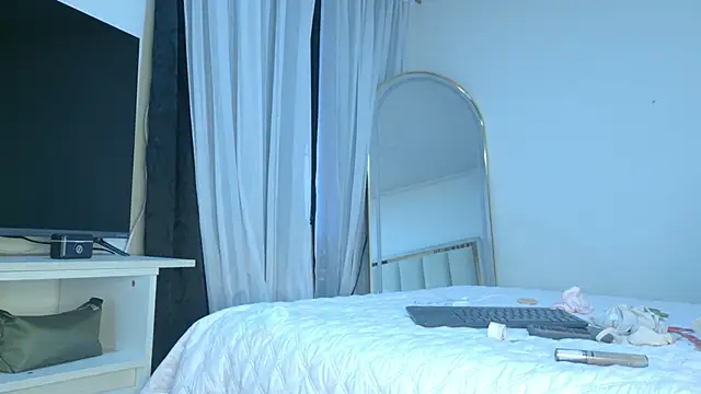 eva sin18 online show from February 5, 11:11 pm