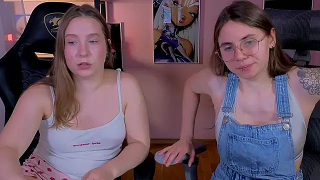 Snapshot of saint_trisha chatting on February 27, 8:19 pm saint trisha online show from February 27, 8:19 pm