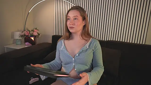 Snapshot of saint_trisha chatting on February 28, 8:41 pm saint trisha online show from February 28, 8:41 pm