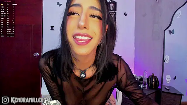 Kendramillerr 1 online show from November 8, 8:12 pm