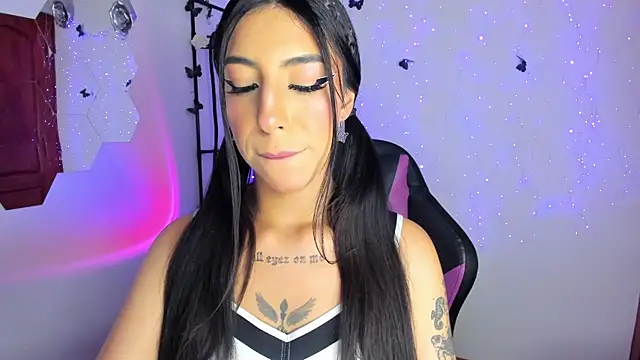 Kendramillerr 1 online show from March 18, 11:09 pm
