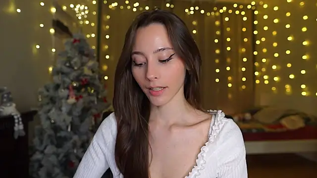 EditaBails online show from December 18, 7:40 pm