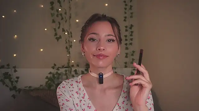 Snapshot of EditaBails chatting on November 2, 7:08 pm EditaBails online show from November 2, 7:08 pm