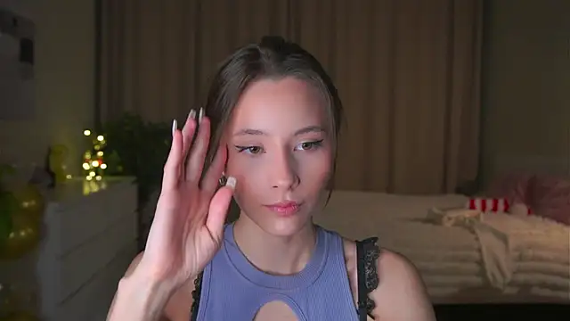 EditaBails online show from March 22, 7:15 pm