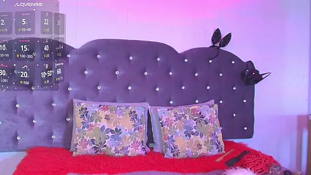 Lia Valmont online show from November 20, 12:17 pm