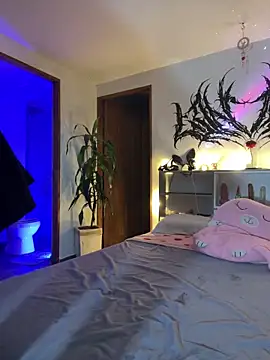 Lia Valmont online show from April 11, 3:25 am