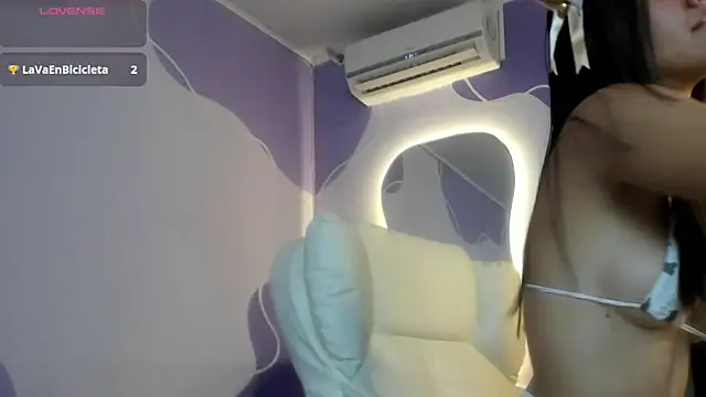 Snapshot of auroracute02 chatting on September 10, 1:10 pm auroracute02 online show from September 10, 1:10 pm