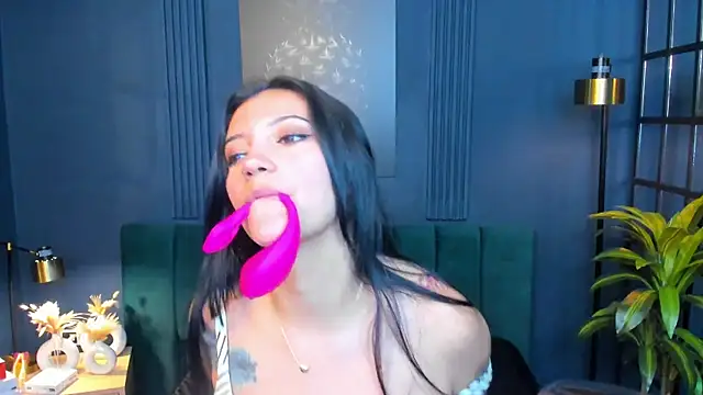 roxy hell online show from February 9, 1:09 pm