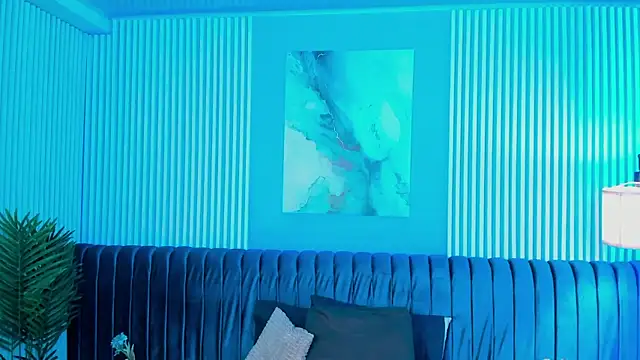 Snapshot of roxy_hell chatting on November 27, 12:05 pm roxy hell online show from November 27, 12:05 pm