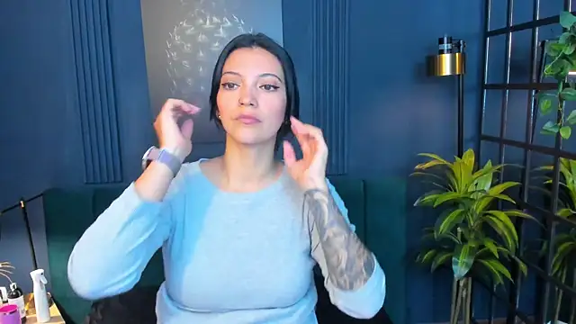 roxy hell online show from December 18, 12:31 pm