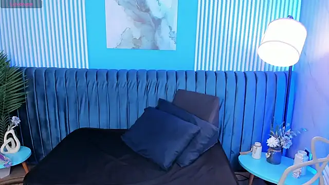 Snapshot of roxy_hell chatting on September 20, 7:08 pm roxy hell online show from September 20, 7:08 pm