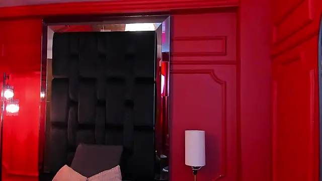 Snapshot of roxy_hell chatting on October 21, 12:04 pm roxy hell online show from October 21, 12:04 pm