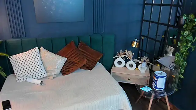 Snapshot of roxy_hell chatting on March 20, 7:04 pm roxy hell online show from March 20, 7:04 pm