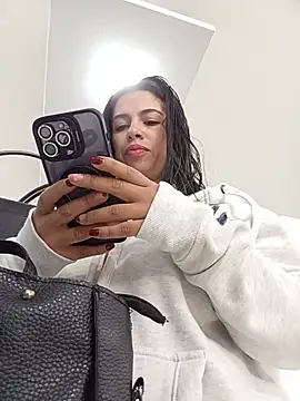 Snapshot of Nathaly_12 chatting on June 25, 1:27 pm Nathaly 12 online show from June 25, 1:27 pm