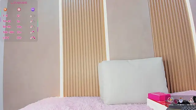 Snapshot of stephany_summer chatting on December 3, 4:24 am stephany summer online show from December 3, 4:24 am