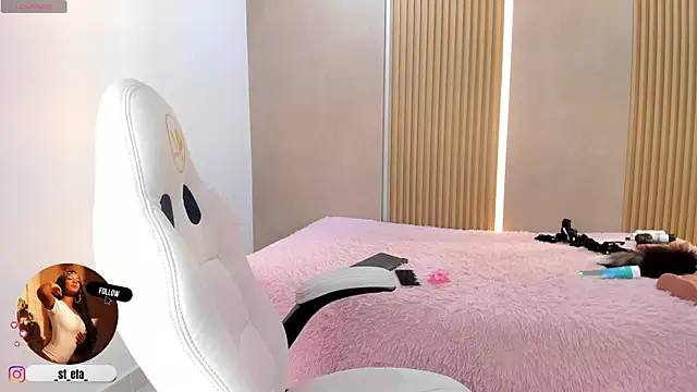 Snapshot of stephany_summer chatting on July 10, 7:36 pm stephany summer online show from July 10, 7:36 pm