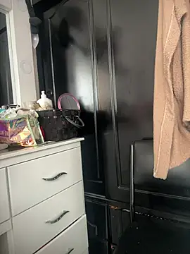 VictoriaGerard Pink online show from March 27, 5:25 pm