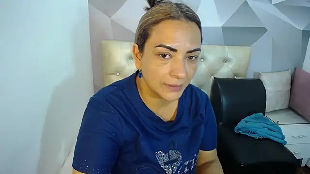 Milf-Prettyboobs online show from December 23, 10:47 am