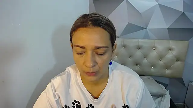 Milf-Prettyboobs online show from December 16, 10:52 am