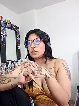 Snapshot of DaniPoison chatting on November 7, 9:19 pm DaniPoison online show from November 7, 9:19 pm