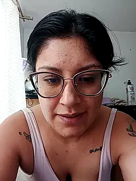 Snapshot of DaniPoison chatting on October 26, 1:22 pm DaniPoison online show from October 26, 1:22 pm