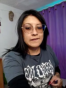 DaniPoison online show from June 24, 7:33 pm