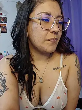 DaniPoison online show from May 22, 5:00 pm