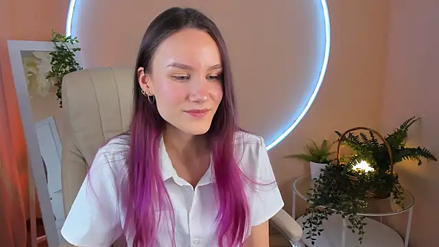 Clare  Florence online show from March 14, 1:46 pm