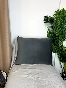 Snapshot of Eire_Spencer chatting on December 4, 4:44 am Eire Spencer online show from December 4, 4:44 am