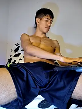 dareck 18 online show from March 22, 6:53 pm