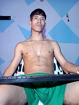 dareck 18 online show from April 30, 12:39 am