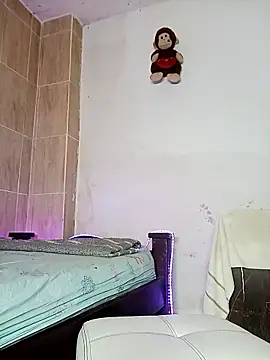 dareck 18 online show from January 7, 6:35 pm