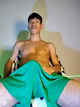 dareck 18 online show from March 17, 12:02 am