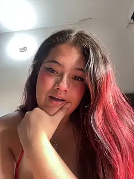 VanessaScott  online show from October 16, 8:28 pm