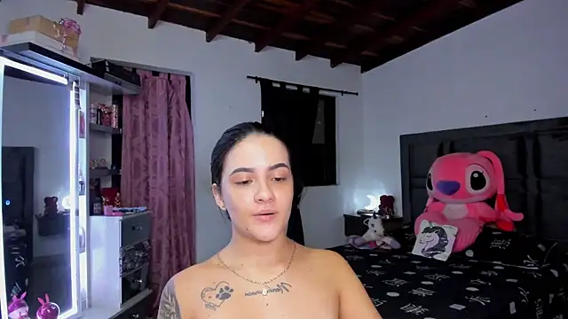 Paulet Johnson online show from April 28, 11:53 pm