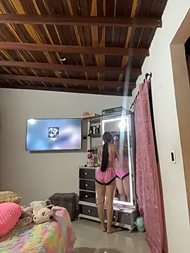 Snapshot of Paulet_Johnson chatting on December 17, 12:59 am Paulet Johnson online show from December 17, 12:59 am