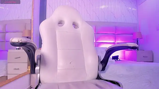 NaomiFrost online show from January 31, 7:12 pm