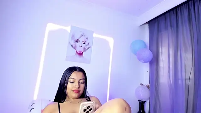 Snapshot of sweet_cinamon chatting on October 18, 7:27 pm sweet cinamon online show from October 18, 7:27 pm