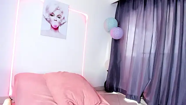 sweet cinamon online show from October 20, 2:17 pm