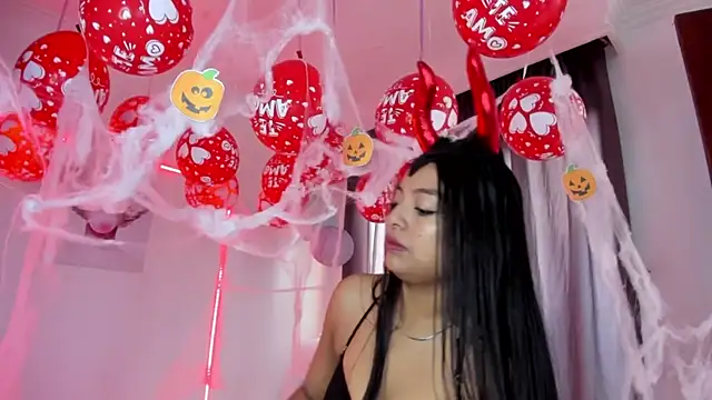 sweet cinamon online show from October 28, 1:43 pm