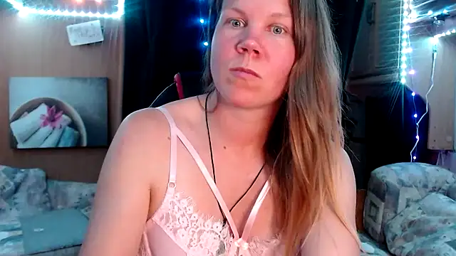 Snapshot of CallMeMaria chatting on March 10, 8:12 pm CallMeMaria online show from March 10, 8:12 pm