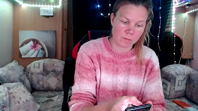 Snapshot of CallMeMaria chatting on March 19, 11:17 am CallMeMaria online show from March 19, 11:17 am