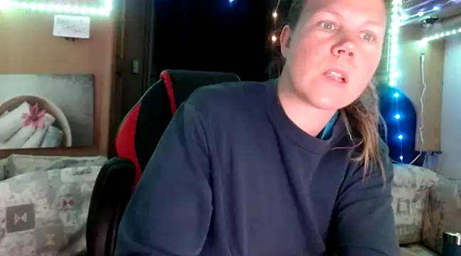 Snapshot of CallMeMaria chatting on February 11, 10:58 am CallMeMaria online show from February 11, 10:58 am