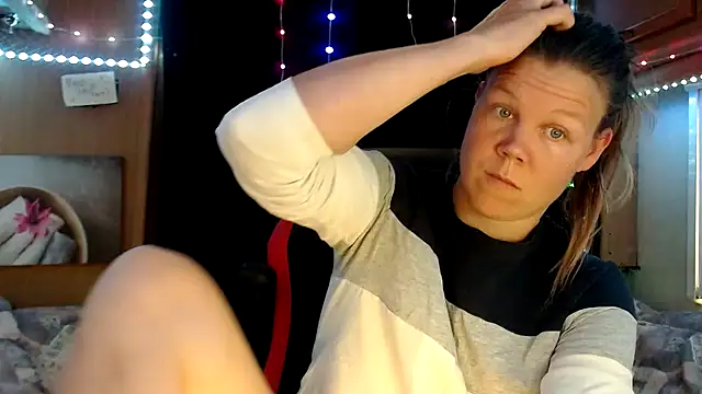 Snapshot of CallMeMaria chatting on March 9, 3:16 pm CallMeMaria online show from March 9, 3:16 pm