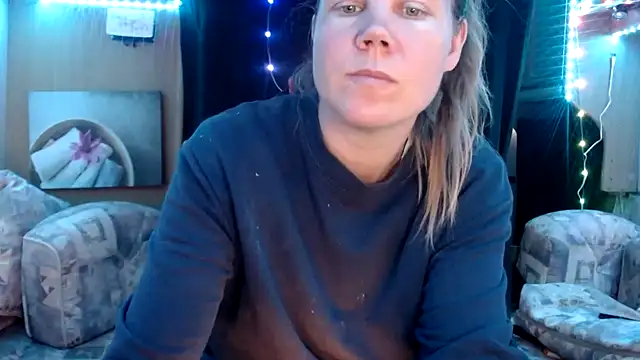 Snapshot of CallMeMaria chatting on March 13, 11:51 am CallMeMaria online show from March 13, 11:51 am