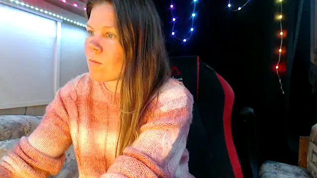 Snapshot of CallMeMaria chatting on March 18, 7:33 pm CallMeMaria online show from March 18, 7:33 pm