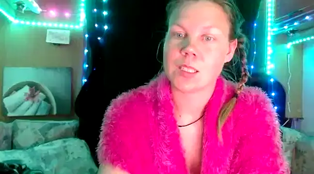 Snapshot of CallMeMaria chatting on February 11, 7:16 pm CallMeMaria online show from February 11, 7:16 pm